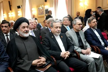 Iran to Stand Firm in Resistance despite All Pressures: FM