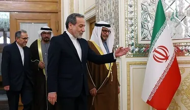 Emirati delegation hands over Trump's letter to Iran FM