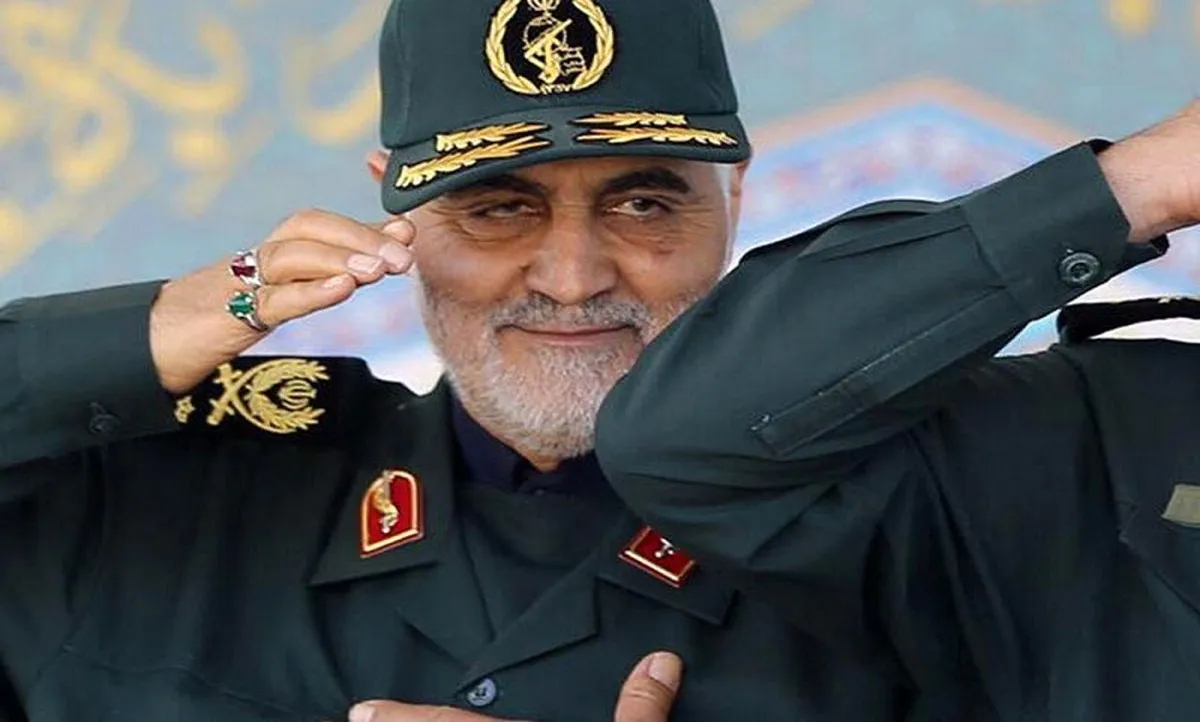 رونمایی از تصاویر عاشقانه سردار سلیمانی در آغوش مادر + عکس