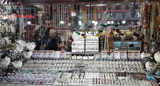 از دُر نجف تا عقیق یمن  در بازار انگشتر شهر ری