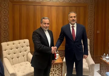 Araqchi Decries US-Israeli Aggression Amid Calls for Dialogue