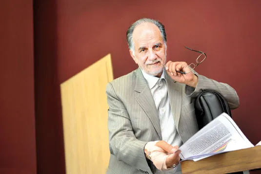 سیاست‌های زنگنه، احمدی‌نژادی نیست