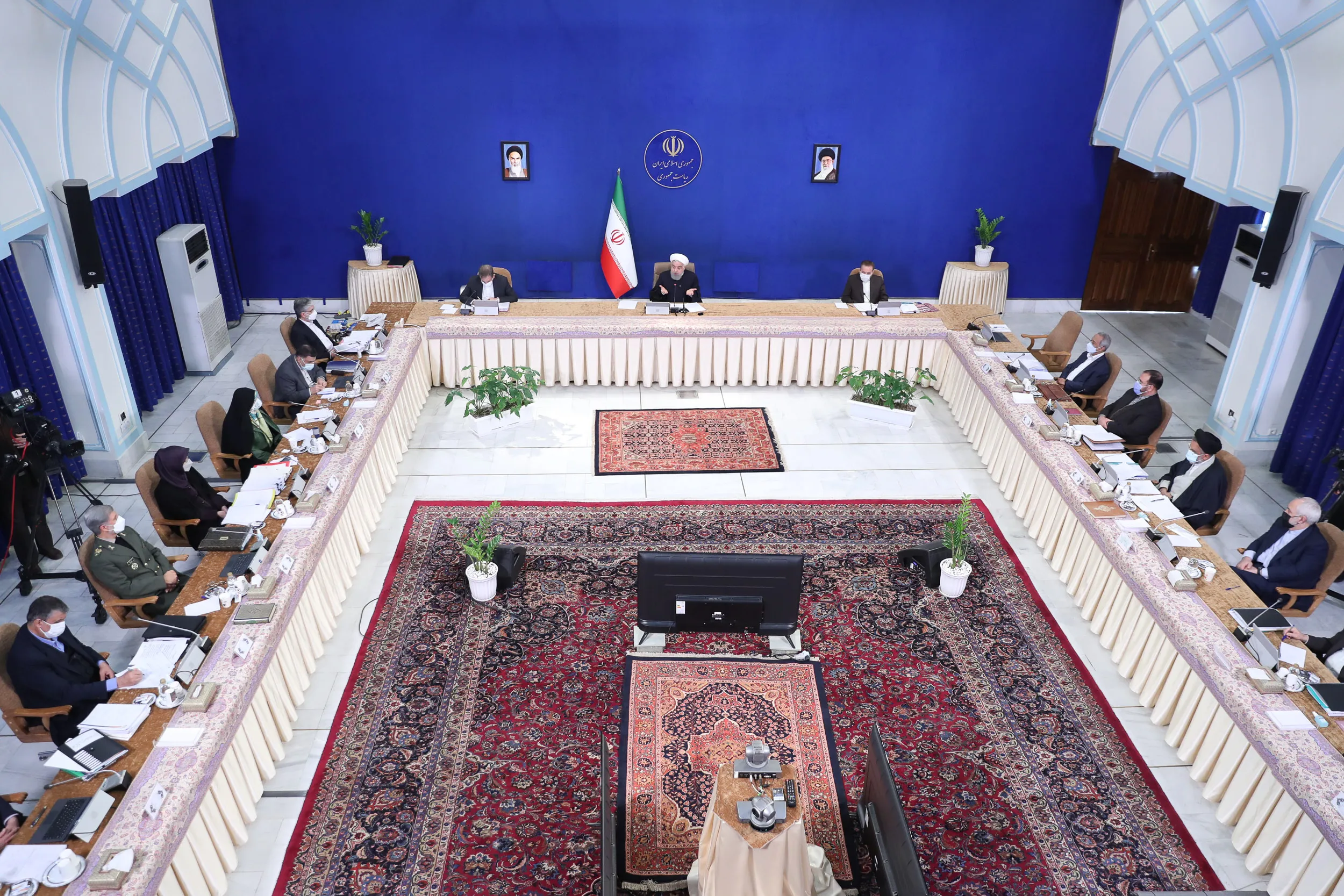 غیبت همتی در جلسه ستاد اقتصادی دولت