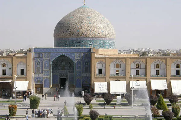 نفس کاشی&zwnj;های &laquo;شیخ لطف&zwnj;الله&raquo; بند آمد
