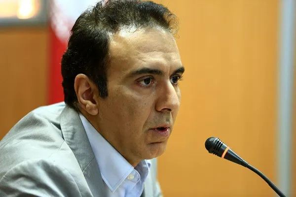 مزدک میرزایی مرتکب اشتباهی استراتژیک شد