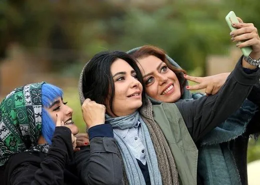 سلفی پشت صحنه 2زن بازیگر +عکس