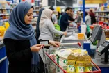 طرح حذف کالابرگ الکترونیکی ۳ دهک روی میز دولت / چه کسانی از لیست خارج می‌شوند؟