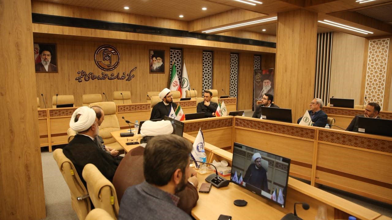نقش آفرینی راهبردی مدیرعامل بیمه البرز در توسعه بازار این شرکت؛ امضای تفاهم نامه و قرارداد کلان بیمه ای با مرکز خدمات حوزه های علمیه کشور نقش آفرینی راهبردی مدیرعامل بیمه البرز در توسعه بازار این شرکت؛ امضای تفاهم نامه و قرارداد کلان بیمه ای با مرکز خدمات حوزه های علمیه کشور