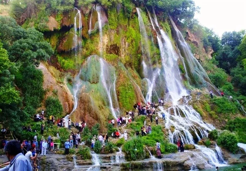 نجات جان ۴نفر از مرگ حتمی در آبشار بیشه