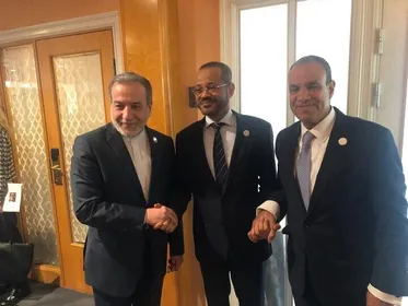 Iran, Oman, Egypt FMs hold trilateral meeting
