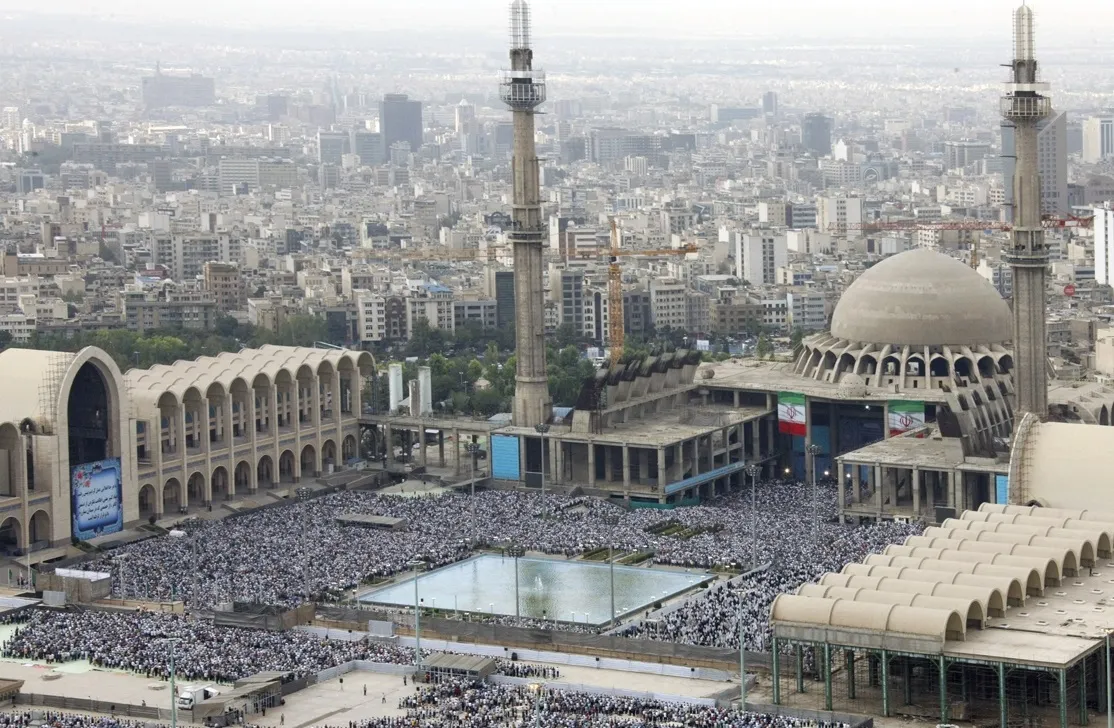مراسم بزرگداشت سردار سلیمانی در مصلی+فیلم