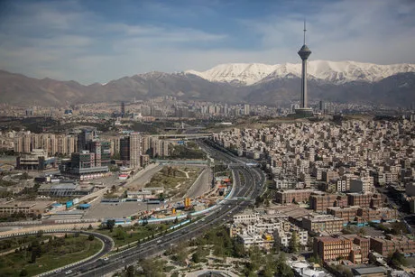 تهران چهار برابر ظرفیت خودرو دارد