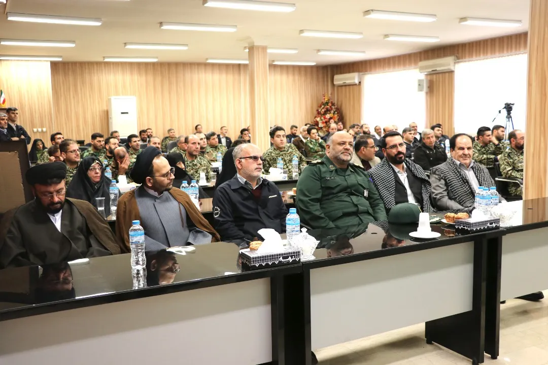 مراسم تجلیل از بسیجیان و خانواده&zwnj;های معزز شهدا گروه بهمن برگزار شد