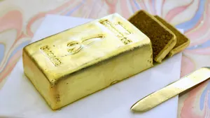 کیکی با روکش طلا! +فیلم