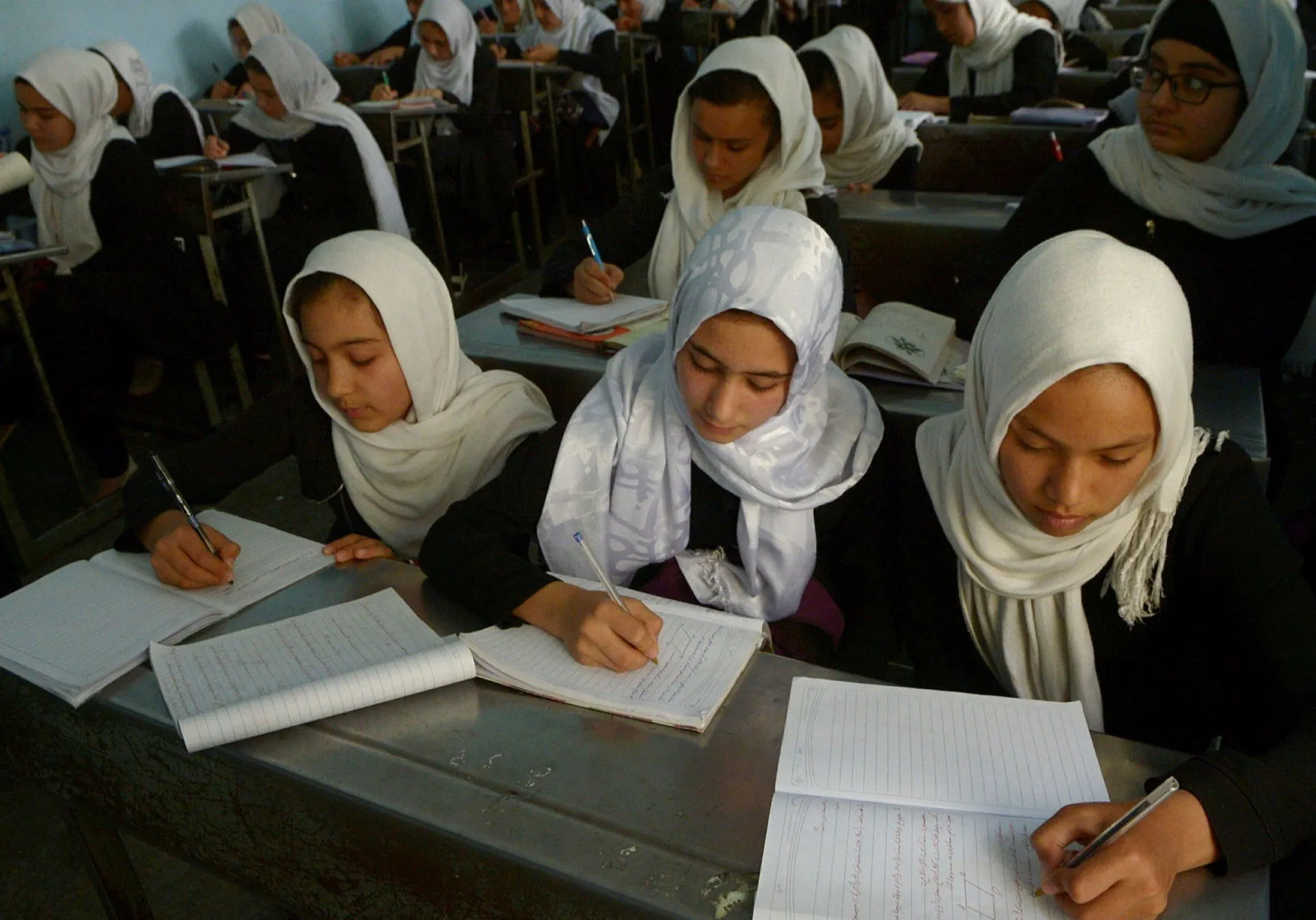 طالبان فعالیت مدارس دو استان را متوقف کرد