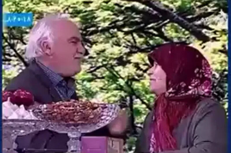 روبوسی حاج آقا و حاج خانم روی آنتن زنده و دستپاچگی مجری