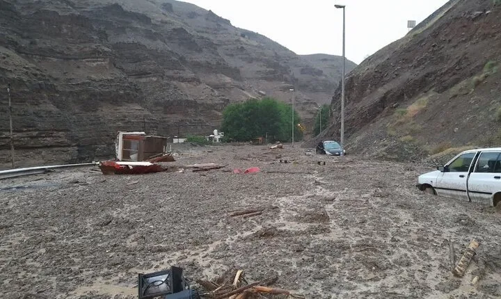 جاده چالوس بسته شد + فیلم