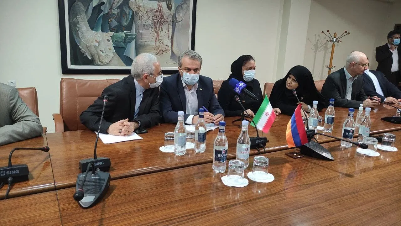 تجارت ایران ١٠٠ میلیارد دلاری شد