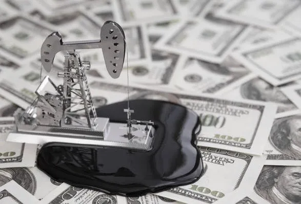 پیش‌بینی قیمت نفت ۱۰دلار کاهش یافت