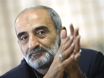 دور جدید حملات شریعتمداری به روحانی