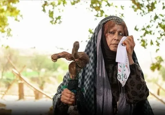 چهره ساده بازیگر نقش جادوگر جیران در واقعیت + عکس