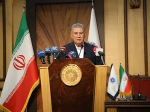 اقتصاد زیر فشار ارز و رکود / اتاق ایران راهکار جدید روی میز بانک مرکزی گذاشت