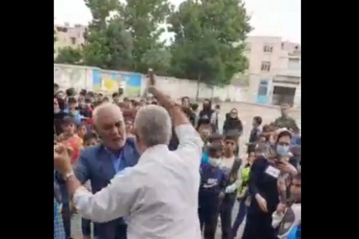 کتک خوردن ناظم مدرسه از پدر یکی از دانش آموزان + فیلم