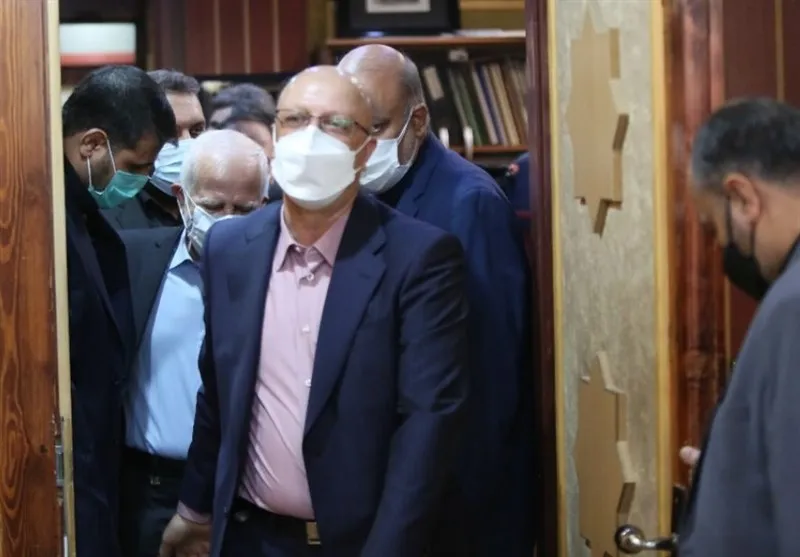 وزیر علوم وارد دانشگاه شریف شد