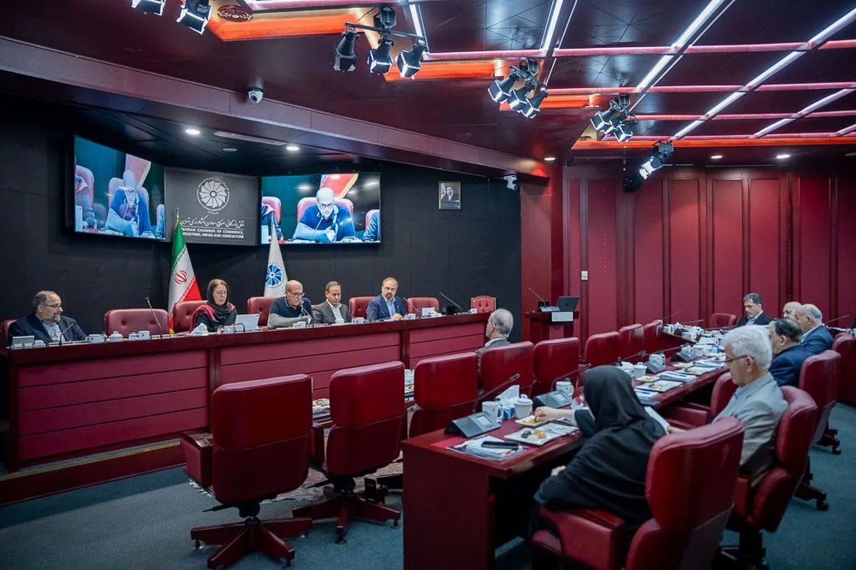 هشدار اتاق تهران به سیاست‌گذاران؛ بلاتکلیفی اقتصادی سمی است