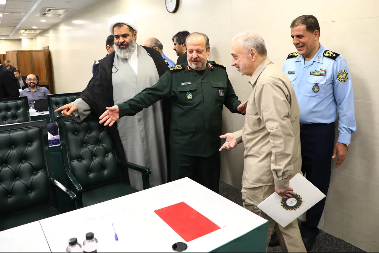 وزیر دفاع