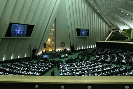 نامه 6 اقتصاددان مجلس به روحانی
