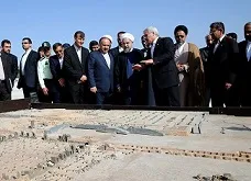 بازدید روحانی از تخت جمشید +عکس