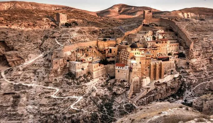 قدیمی ترین صومعه مسکونی جهان +عکس