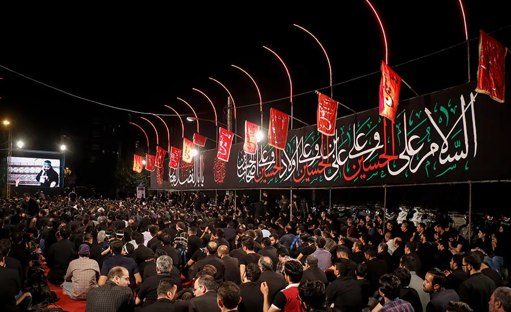 سبک سینه زنی جالب مردم مجن در عزای امام حسین (ع) + فیلم