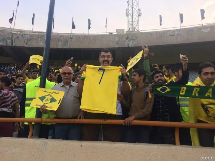 بادیگارد جنیفرلوپز تماشاگر بازی پرسپولیس! +عکس