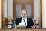 پیام غیرمستقیم عراقچی به تندروها / میهن‌پرستی واقعی وفاداری کورکورانه به سرزمین نیست