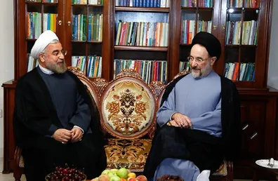 تصویر-دیده-نشده-از-سیدمحمد-خاتمی-و-حسن-روحانی-در-مراسم-بزرگداشت