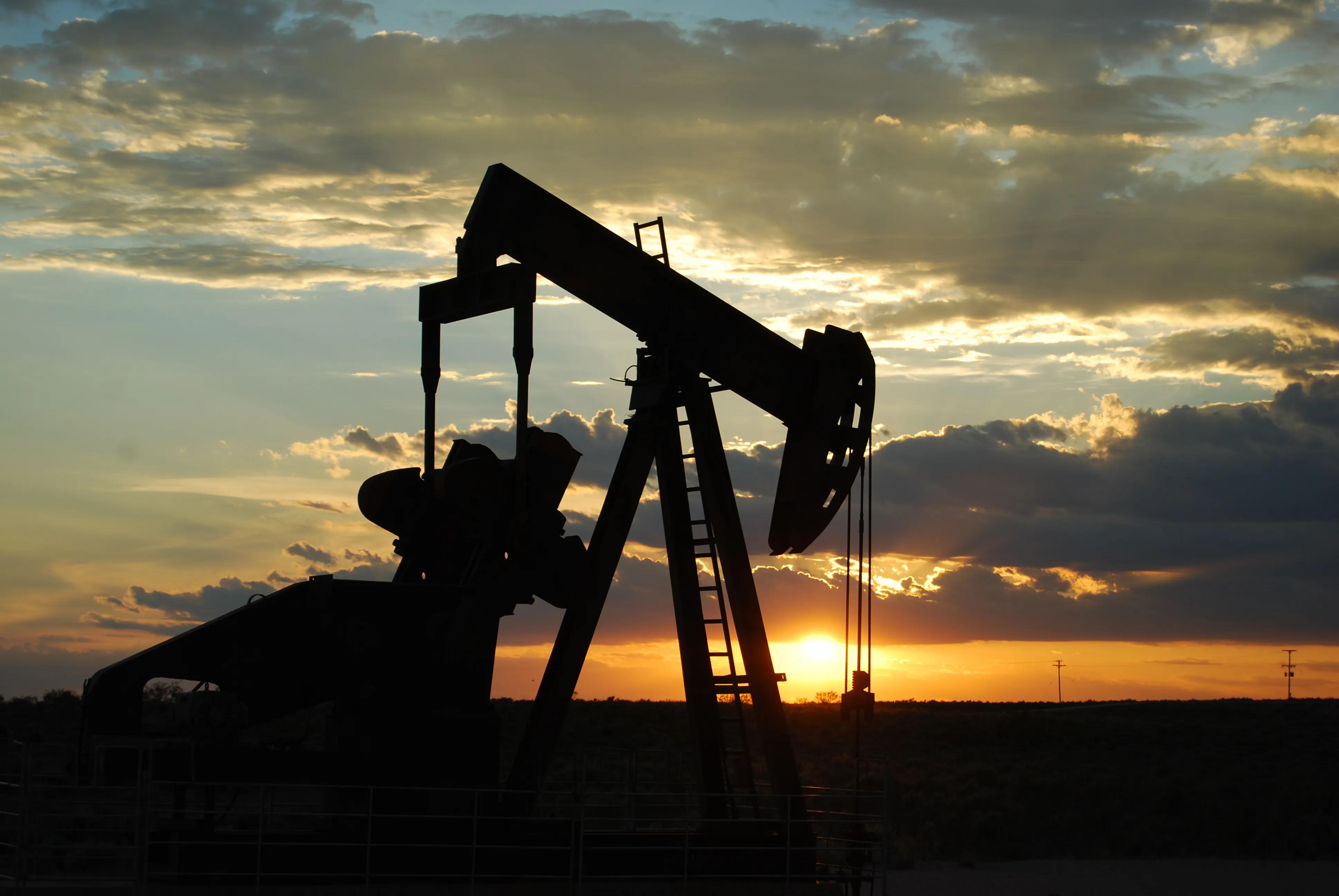 Old Technology, Equipment, Holding Back Iran Oil Sector