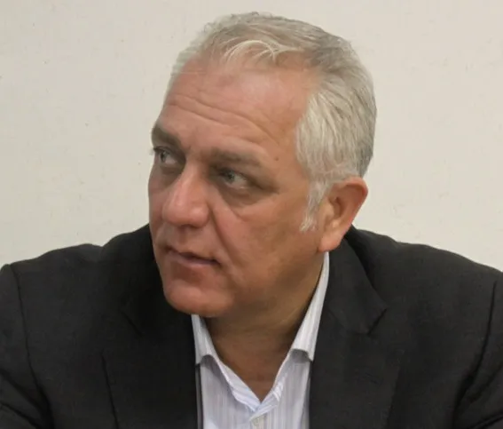 انبار خالی از ذخایر استراتژیک شرکت پشتیبانی امور دام، دامداران را بی&zwnj;دفاع کرد/ تاخیر در پرداخت ارز مبادله&zwnj;ای نهاده&zwnj;های دامی زمینه&zwnj;ساز بحران شد/ تاوان دموراژ کشتی را دامدارن می&zwnj;دهند