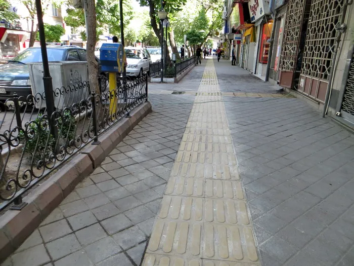 آگهی‌های کف خیابان به دادگاه کشیده شدند