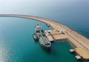 MP Warns against Any Disruption to Iran’s Crude Exports