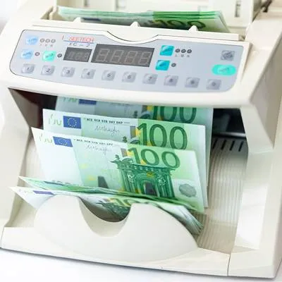 توسعه چشمگیر خدمات ارزی بانک اقتصادنوین

