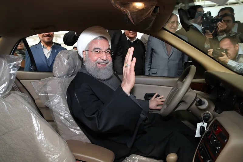 رییس جمهور سوار بر سمند سمنانی +عکس
