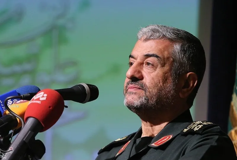 پیام هشدار فرمانده کل سپاه به ترامپ