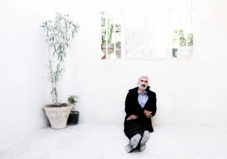 مردی که 26 سال است نخوابیده +عکس