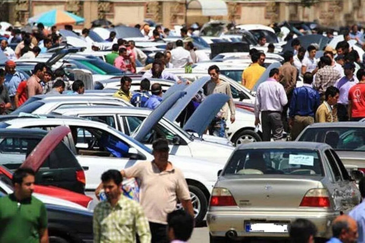 وضعیت بازار خودرو امروز دوشنبه ۱۵ دی ماه ۱۴۰۴ / قیمت خودرو سقوط کرد! + جدول