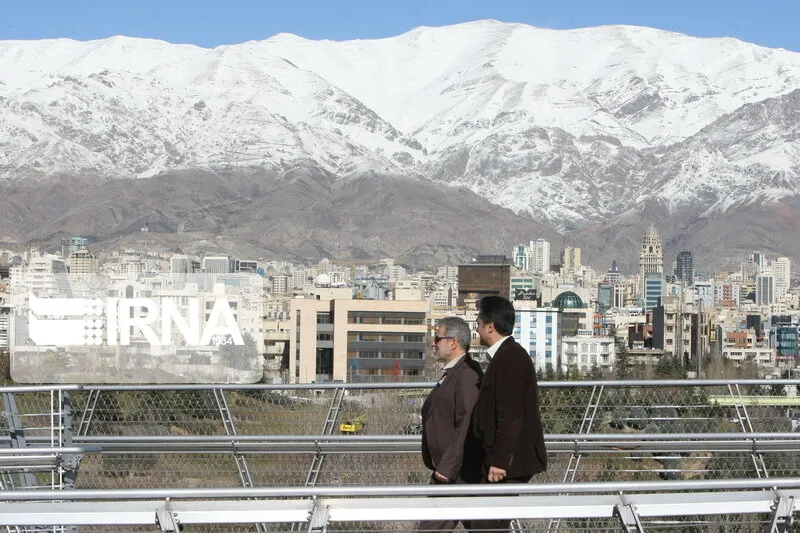هوای تهران پاک است