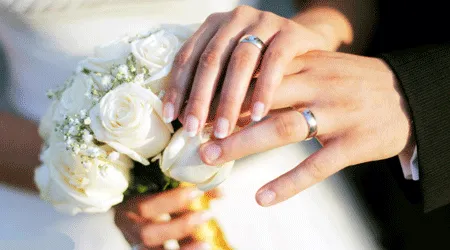 چرا متاهل‌ها خوشبخت‌تر هستند؟
