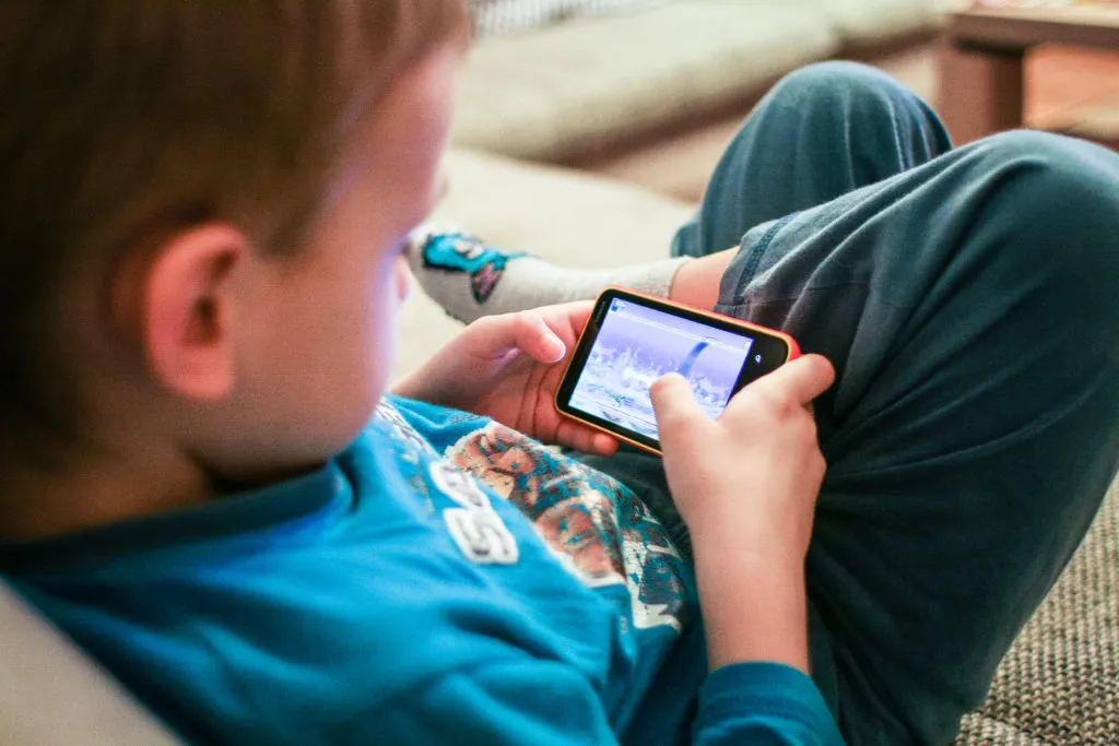 Iranian MVNO Introduces Family Friendly Mobile Plan